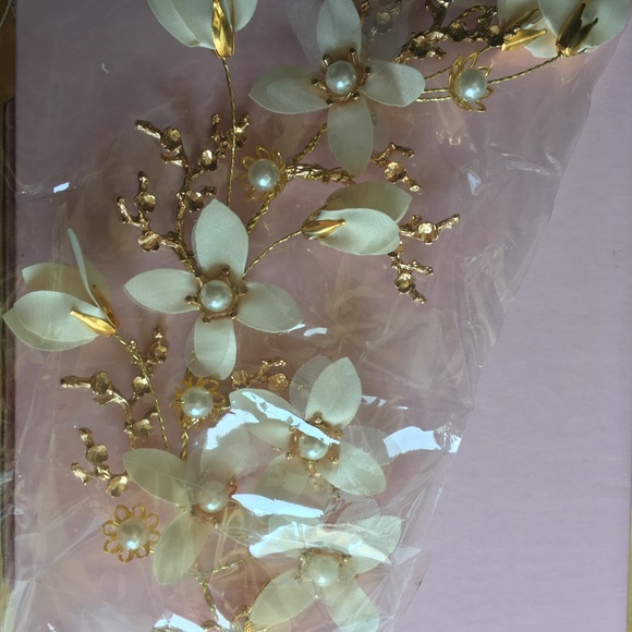 Bridal headpiece - Picture 2 of 2